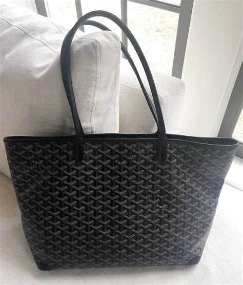 how much is goyard plumet|Goyard artois mm price.